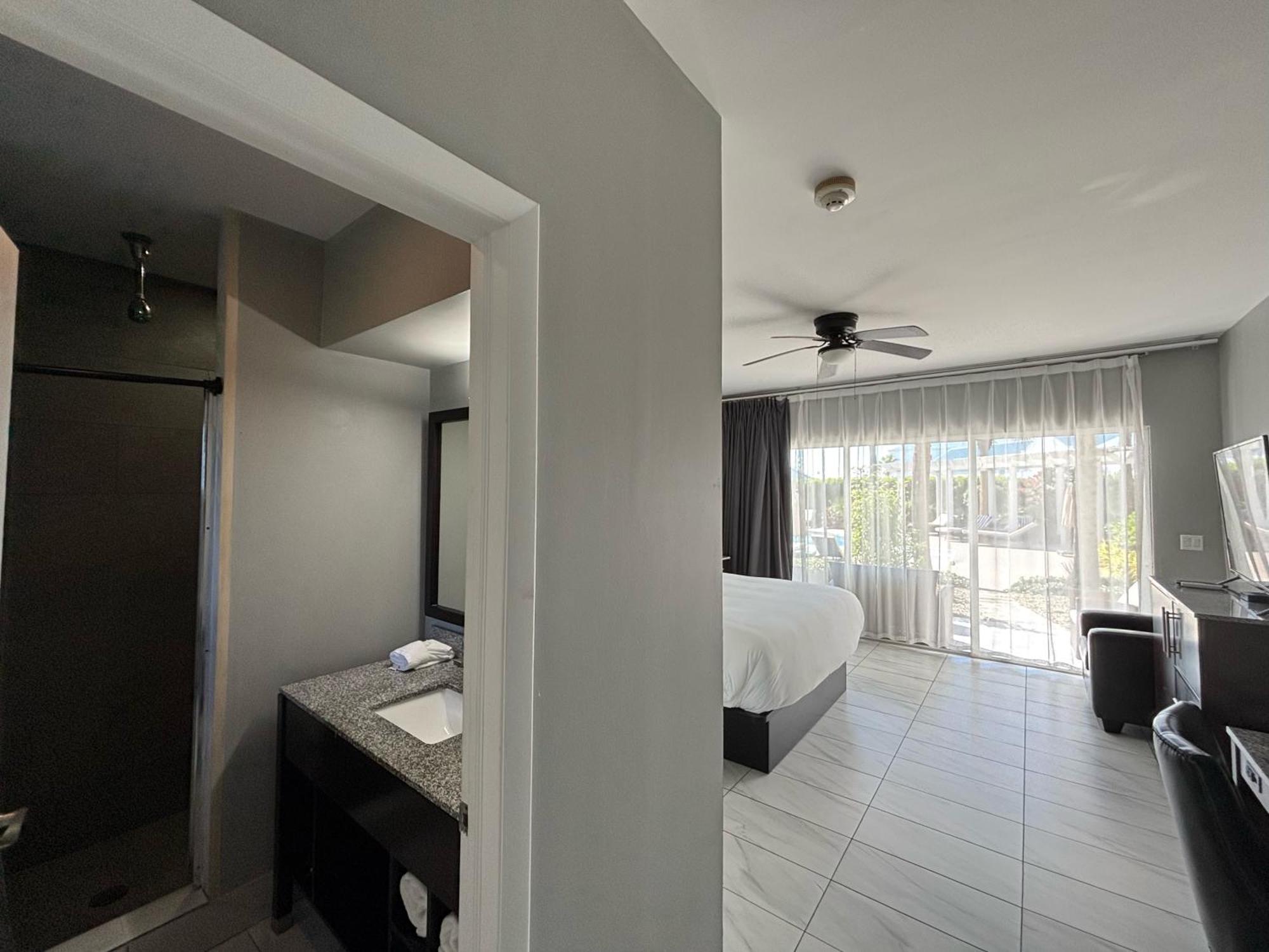 Grace Bay Suites Eksteriør billede