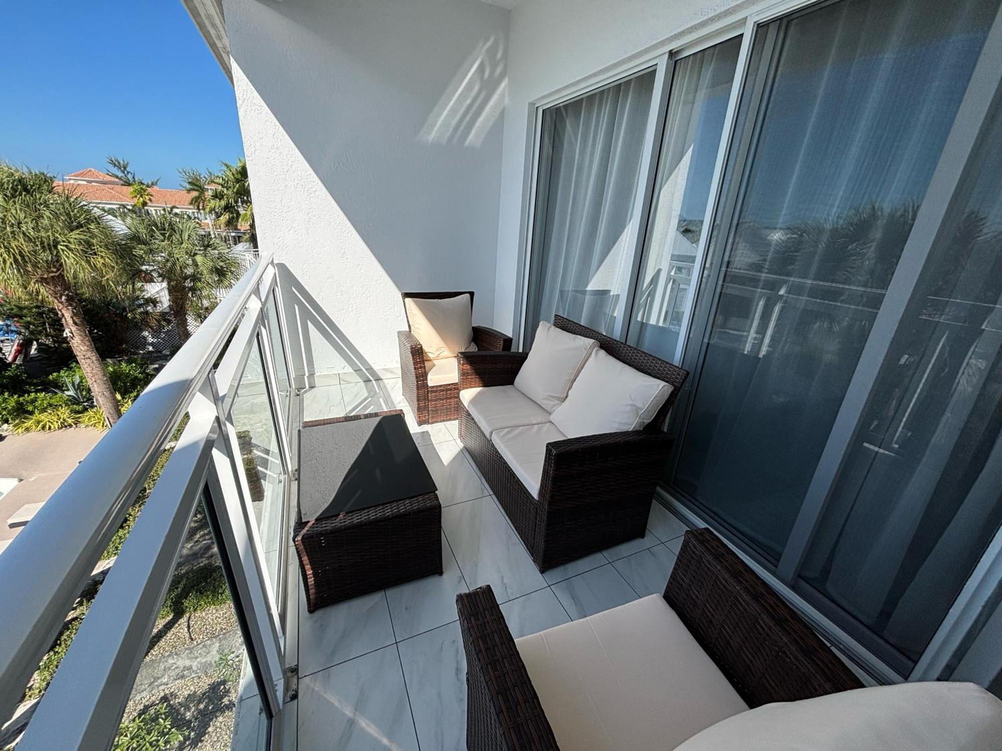 Grace Bay Suites Eksteriør billede