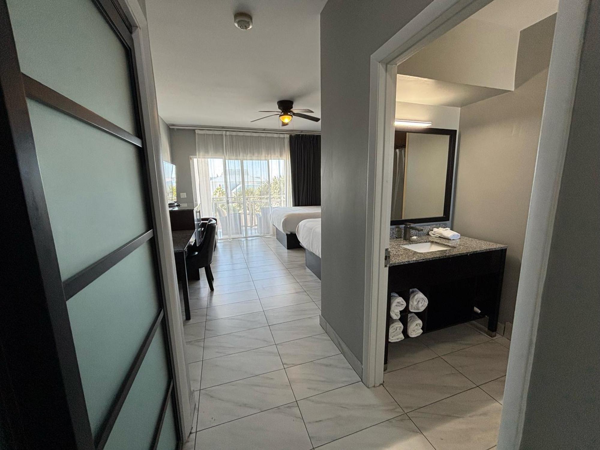 Grace Bay Suites Eksteriør billede