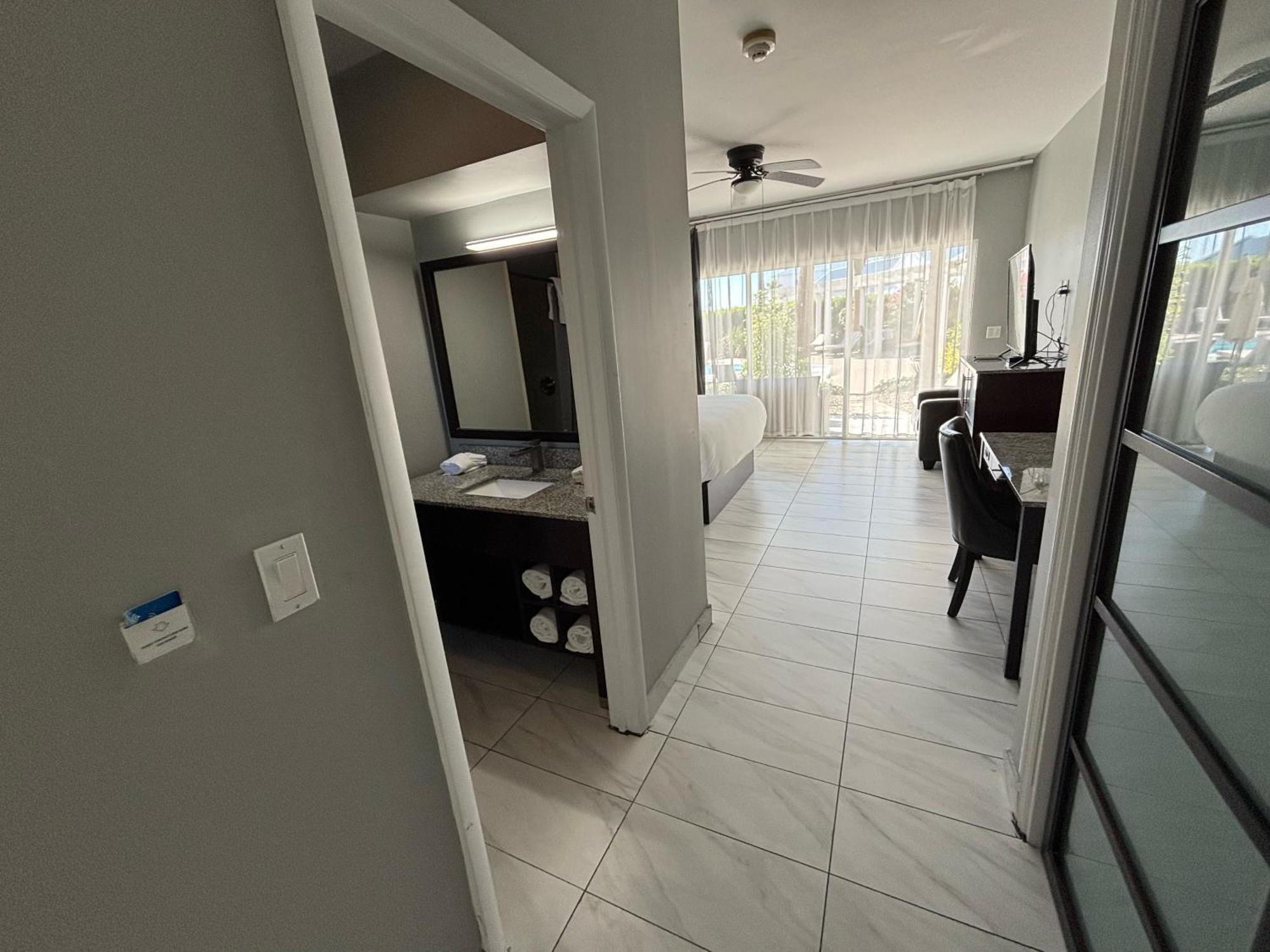 Grace Bay Suites Eksteriør billede